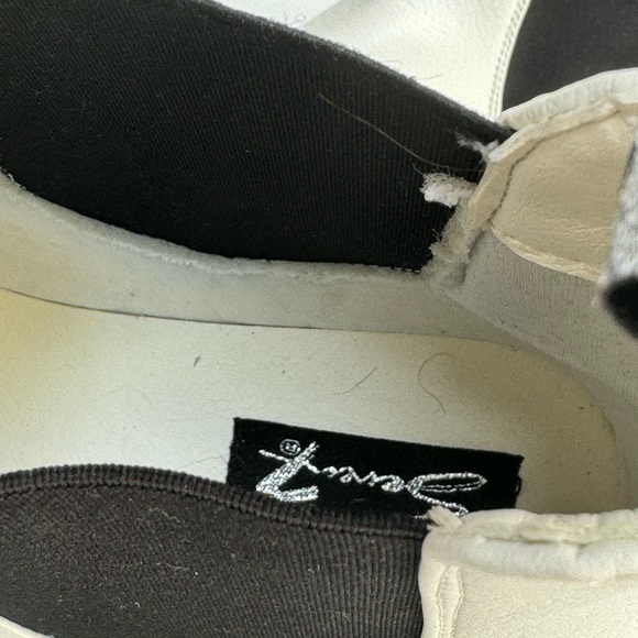 Seven 7 alexia pull on white pebbled vegan leather booties size 10 - Picture 7 of 9